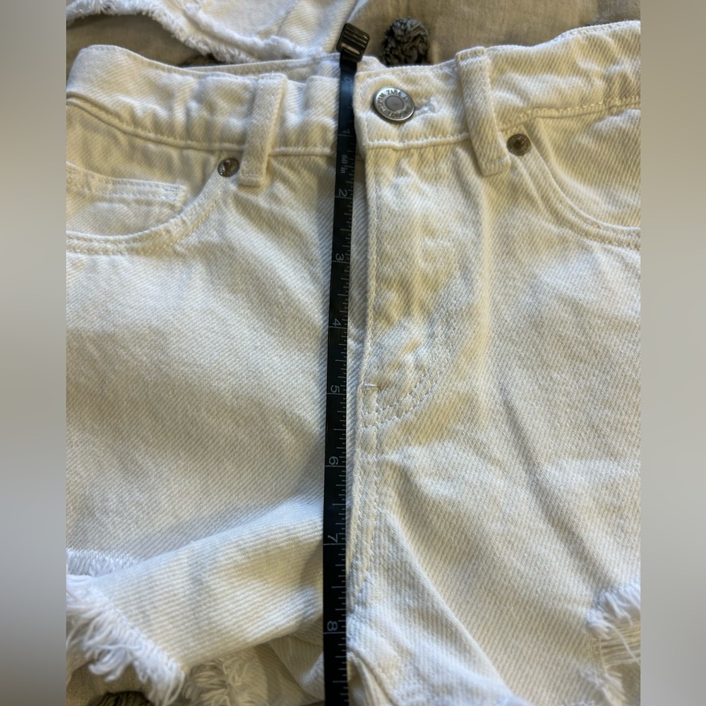 Zara White Distressed Jean Shorts/ size 7 (approximate) Girl - Picture 6 of 6